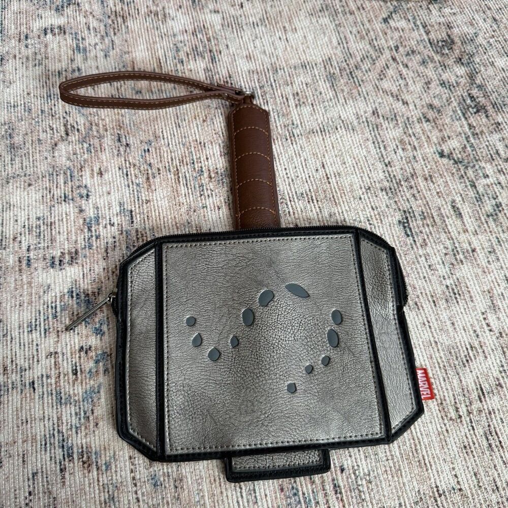 Loungefly Marvel Thor's Mjölnir hammer shaped wristlet purse Silver Hammer Heart